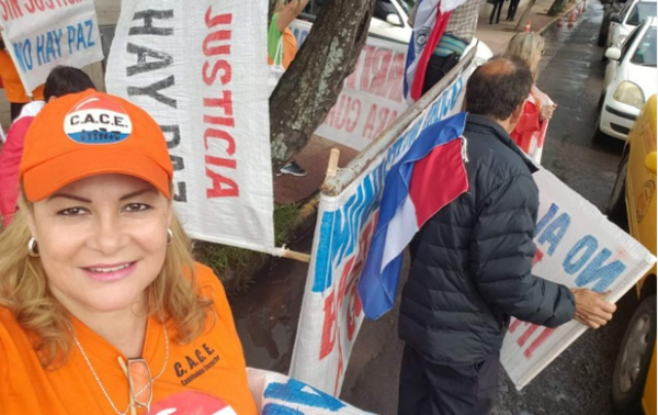 Para Esther Roa, el diputado Orlando Arévalo es la reencarnación de Oscar González Daher