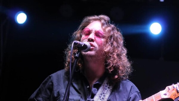 Decibeles, de Caacupé, lanza su primer disco: “Es la necesidad de buscar y encontrar algo”