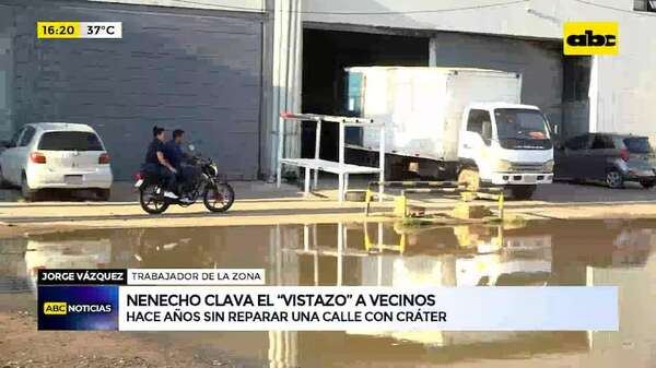 Video: vecinos piden hace años la reparación de un cráter pero Nenecho les clava el “vistazo” - ABC Noticias - ABC Color