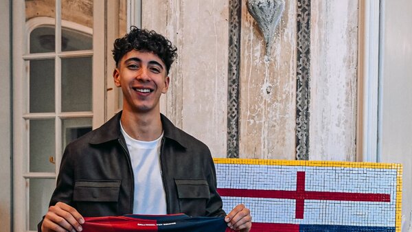 Hugo Cuenca, presentado en el Genoa de Italia