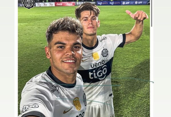 ¡Hemosido engañados! El truco de Redes y Domínguez para lograr esta selfie se volvió viral