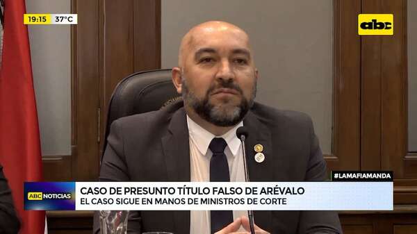 Video: ¿cómo avanzó el caso por supuesto título falso de Orlando Arévalo? - ABC Noticias - ABC Color