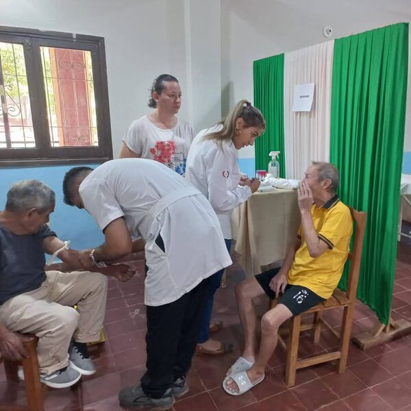 Atención Médica Especializada para Personas Mayores en el Hogar Monseñor Sosa Gaona