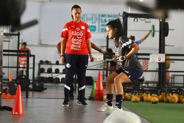 Futsal: Intensos trabajos de la Albirroja femenina - Polideportivo - ABC Color