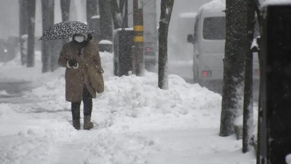 Un muerto en Japón tras las nevadas más altas jamás registradas en el norte del país