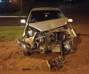 Violento choque sobre ruta Py 06