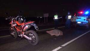 Villeta: motociclista muere en accidente que involucró a motopatrulla policial y tractocamión - Policiales - ABC Color