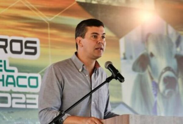 Santiago Peña visita el Chaco, pero la solución al acueducto sigue pendiente