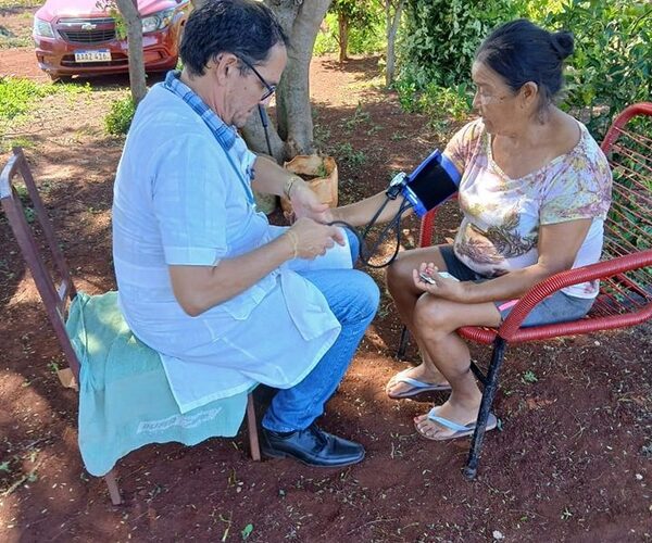 Atención extramural beneficia a familias indígenas de Kirito en Mbaracayú