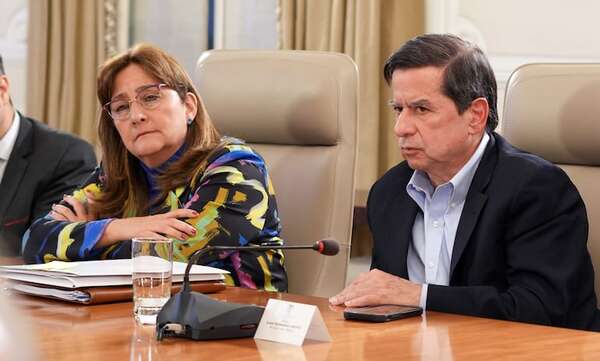 Ministro del Interior de Colombia propone renuncia de todo el gabinete por "insostenible" - Mundo - ABC Color
