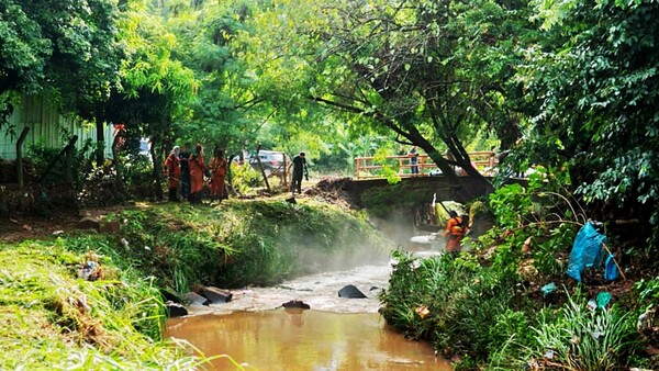Contaminación en el Este: Extraen 3 toneladas de basura del Acaraymí