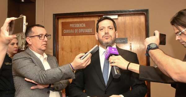 La Nación / Arévalo notificó a Diputados sobre su pedido de permiso ante el JEM
