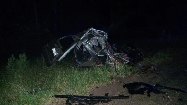 Corrientes: paraguayos residentes en La Plata mueren en accidente vai