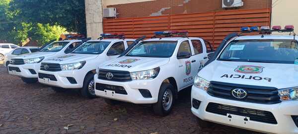 Policía de Itapúa entrega nuevas patrulleras para fortalecer la seguridad en la región