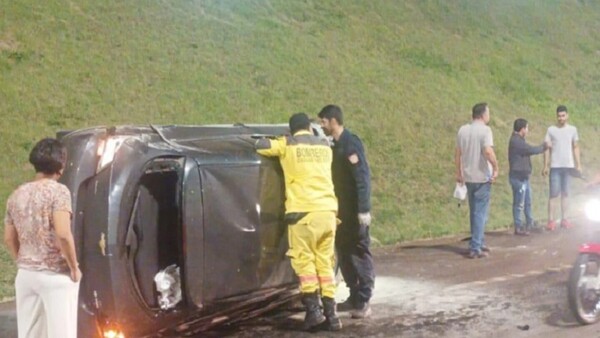 Triple choque deja a un conductor fallecido sobre ruta PY07