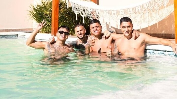 Benedetto se mostró pileteando con los perros y los olimpistas empezaron a trozarle