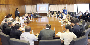  INTENDENTES SOLICITAN SUSPENDER VIGENCIA DE LA LEY DE PATENTES DE RODADOS - Itapúa Noticias