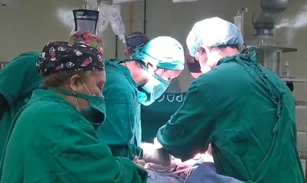 Hospital de Clínicas realizó los primeros trasplantes renales simultáneos del 2025 - Unicanal
