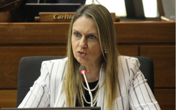«Arévalo no puede seguir en la Cámara de Diputados», sostuvo Rocio Vallejo