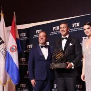 Presidente Peña recibe distinción “Campeones de la Libertad” :: Presidencia de la República del Paraguay