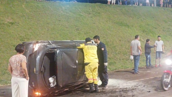 Trágico triple choque en Ruta PY07 deja un conductor fallecido
