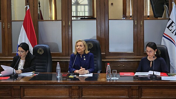 La presidenta del JEM evita hablar sobre chats y tráfico de influencias