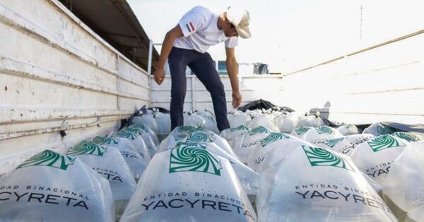 Piscicultores de Carmen del Paraná fueron beneficiados con la entrega de alevines de Pacú