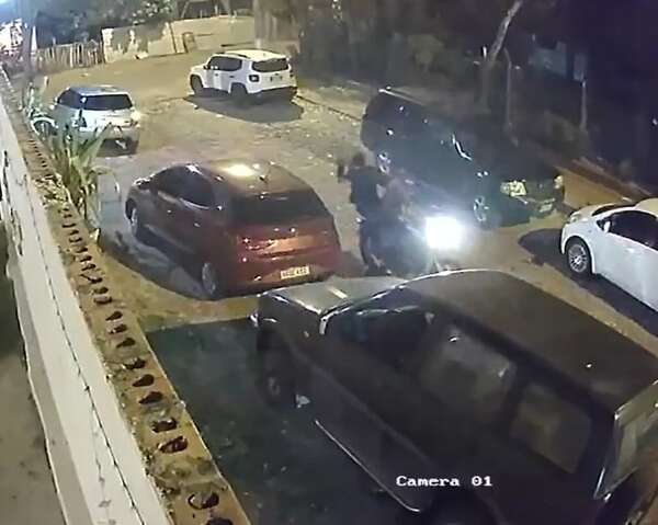 Video: balearon la vivienda de un concejal de Lambaré  - Policiales - ABC Color