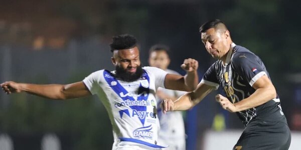 Versus / Libertad se interesa en un jugador de selección