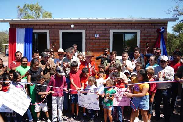 ANDE acompaña con obras de electrificación las acciones del Gobierno en el Chaco Paraguayo - .::Agencia IP::.