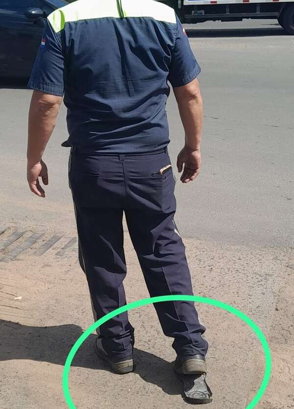 ¡Vergüenza! Así mantiene Nenecho los uniformes de la PMT de Asunción - Nacionales - ABC Color