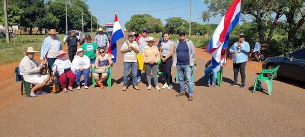 San Juan Bautista: continúa la movilización de vecinos para exigir el reinicio de obras de la Ruta del Progreso - Nacionales - ABC Color
