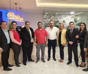 Peña premia a cercana de Orlando Arévalo con alto cargo en el MEC  - Nacionales - ABC Color