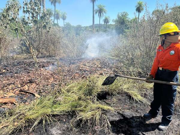 Caacupé: Bomberos piden tomar conciencia ante aumento de incendios - Nacionales - ABC Color