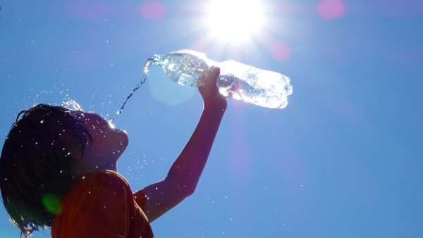 Golpe de calor: un riesgo latente en niños, pero que puede evitarse con los debidos cuidados