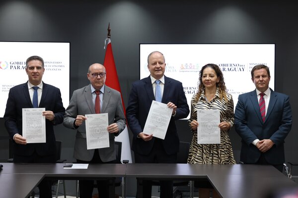 Firma de convenio entre el Poder Ejecutivo y Judicial para implementar Registro Unificado Nacional (RUN) - .::Agencia IP::.