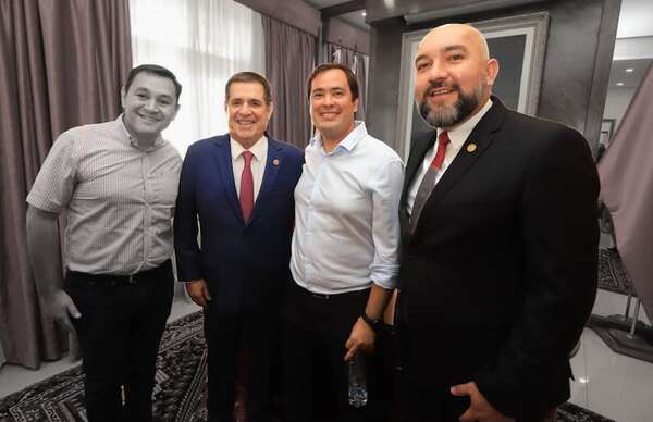 #LaMafiaManda: Un día antes, diputado cartista ya deslizó “amenaza” contra Vallejo por pedir expulsión de Arévalo - Política - ABC Color