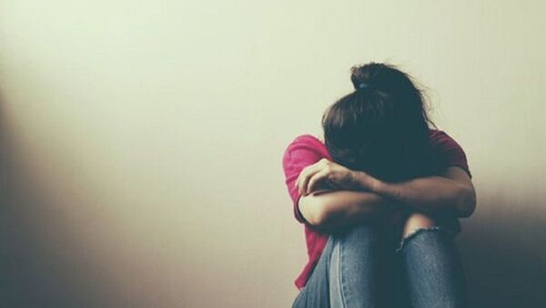 Una adolescente muere tras ronda de tragos y hay dos aprehendidos