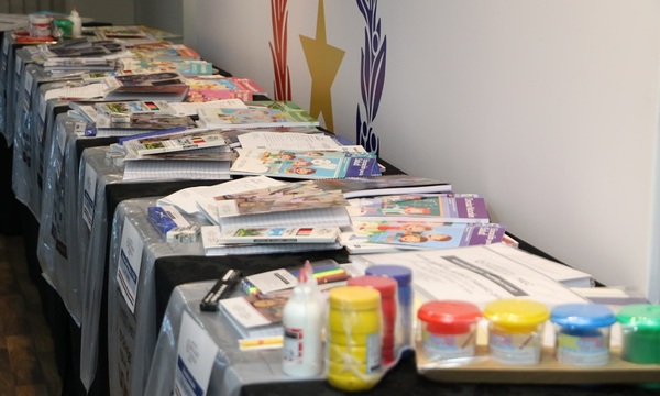 Inicio del Año Escolar 2025 en el Caaguazú: Preparativos y entrega de kits escolares - OviedoPress