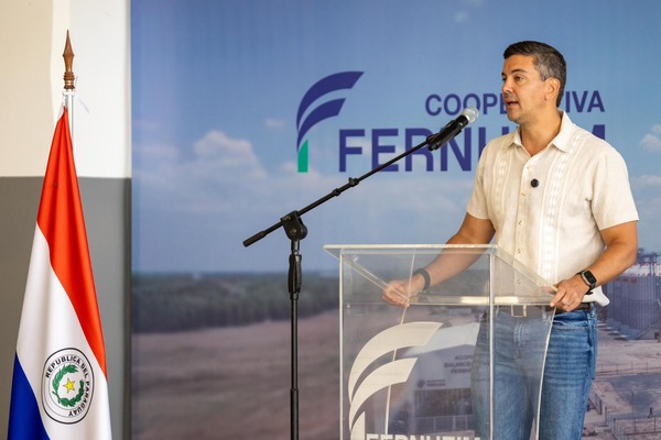 Gobierno de Santiago Peña avanza en soluciones para la distribución de agua en el Chaco - ADN Digital