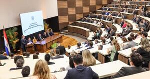 Superintendencia de Valores “será clave» en el desarrollo del país, asegura Fernández Valdovinos