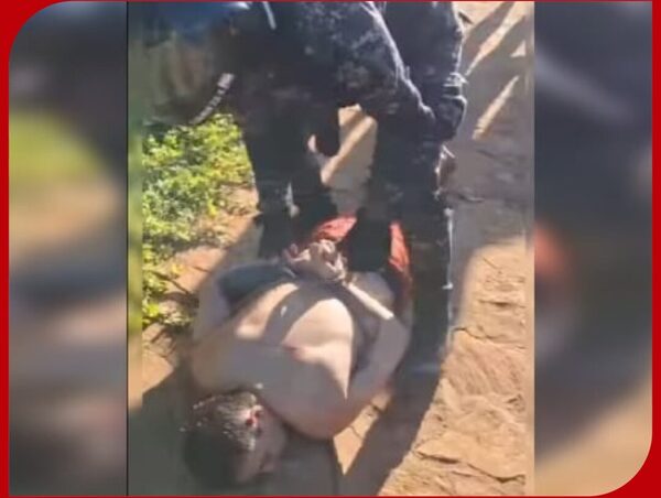 VECINOS REDUCEN A ADICTO TRAS AGRESIÓN A UNA ANCIANA EN SU HOGAR