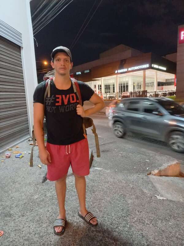Esto pide un venezolano que llegó junto con su familia a Asunción - Nacionales - ABC Color
