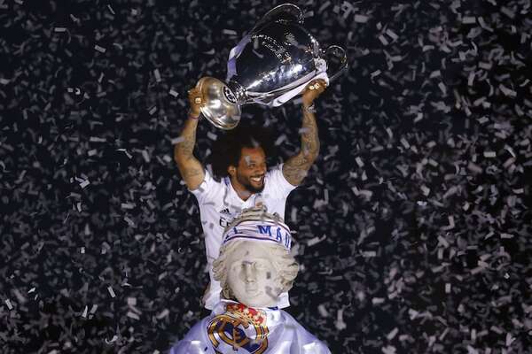 Marcelo se retira con 36 años y 29 títulos - Fútbol Internacional - ABC Color