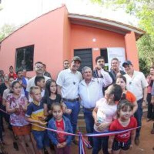 Gobierno del Paraguay entregó viviendas sociales en San Pedro :: Presidencia de la República del Paraguay