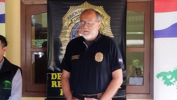 Director de Senad ofrece fusil que “perfora blindados” a Lalo