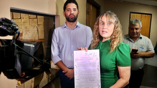 Presentan libelo contra diputado por uso indebido de sus influencias