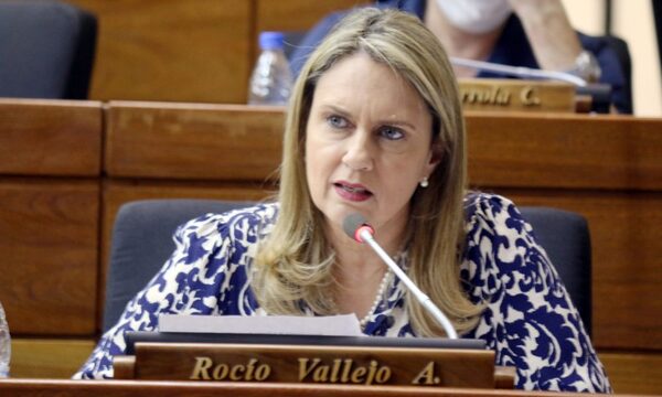 Para defender a Arévalo, cartismo irá tras diputada opositora