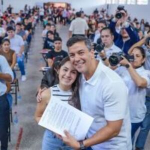 Becas Gobierno del Paraguay: Presidente Peña participó de jornada de evaluación :: Presidencia de la República del Paraguay