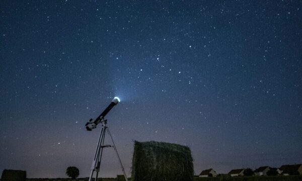Curso de Astronomía inicia en la Manzana de la Rivera